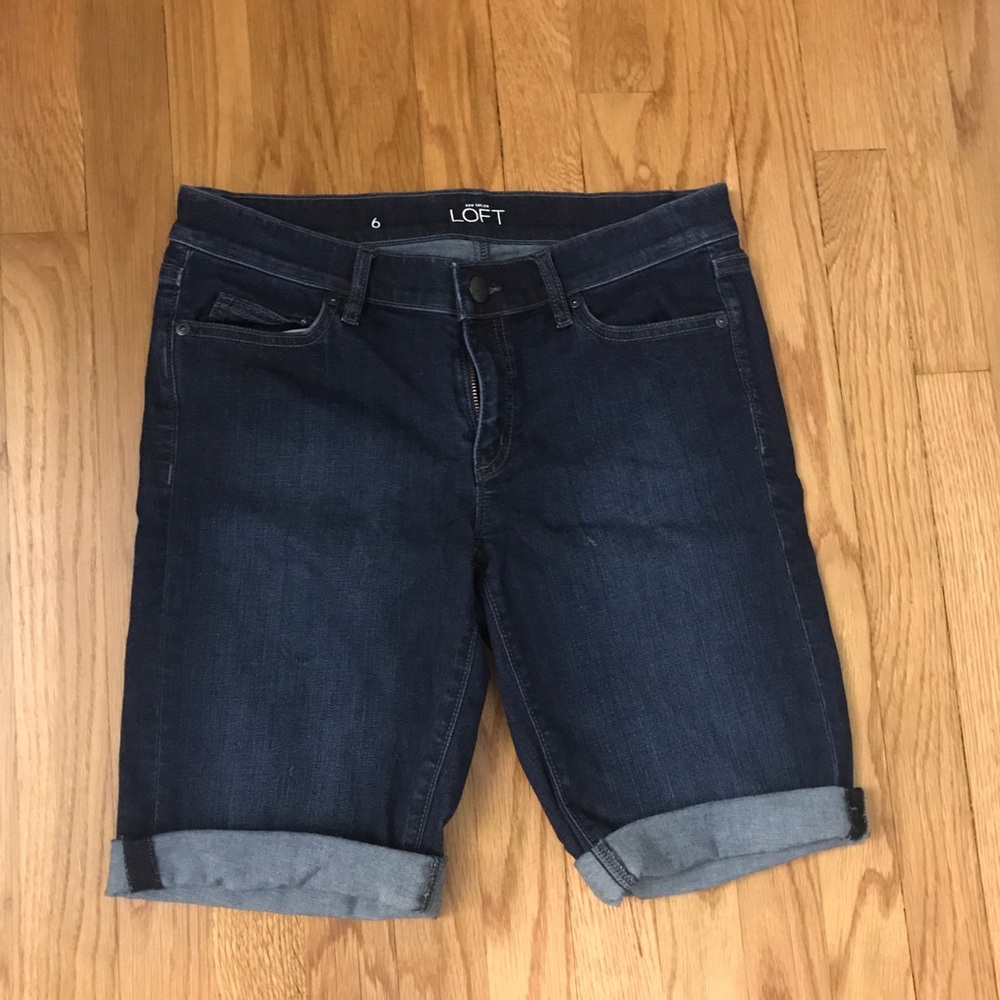 Ann Taylor Loft Jean Bermuda shorts, size 6